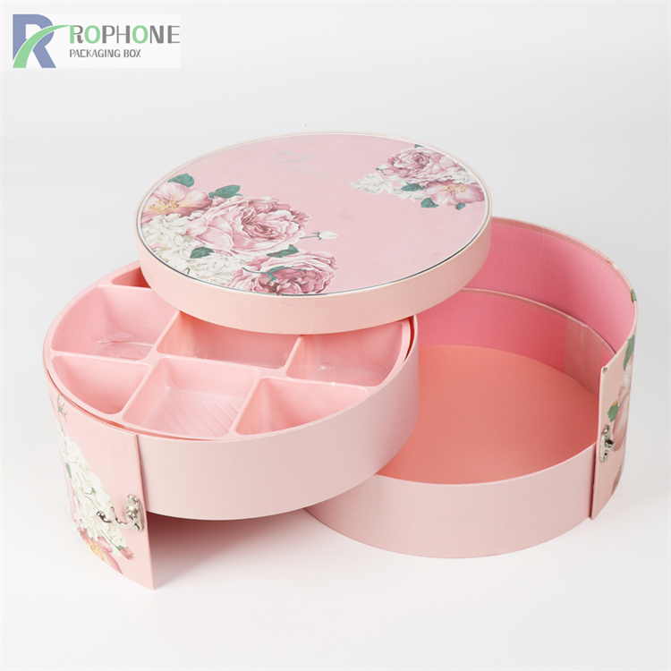 boîtes rondes en papier à fleurs