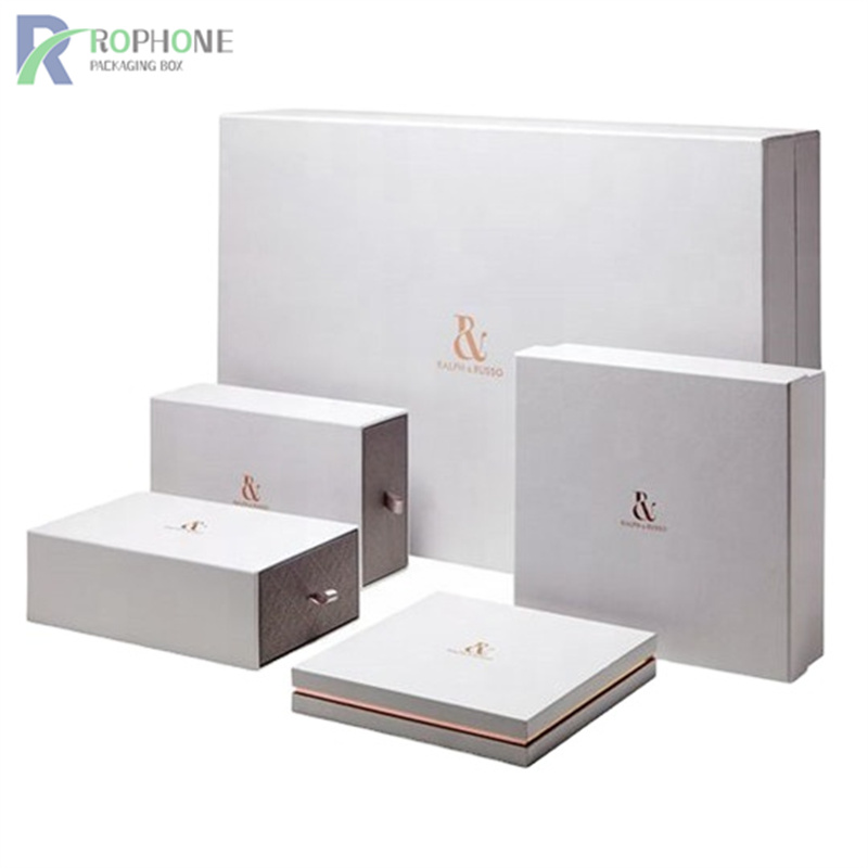 coffrets cadeaux en carton blanc